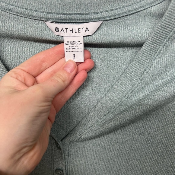 Athleta Women's Uptempo Ribbed Henley Top Size Small NWT - Picture 4 of 4